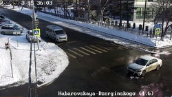 ДТП на пустом перекрестке произошло в Южно-Сахалинске днем 8 февраля