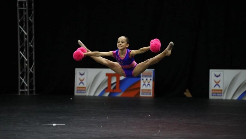 Более полутысячи чирлидеров борются за награды чемпионата и первенства ДФО на Сахалине