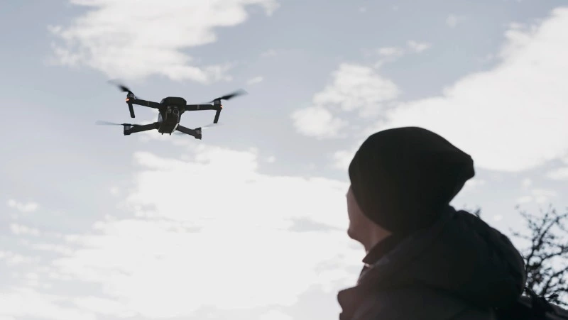 Путин призвал открыть небо для гражданских беспилотников