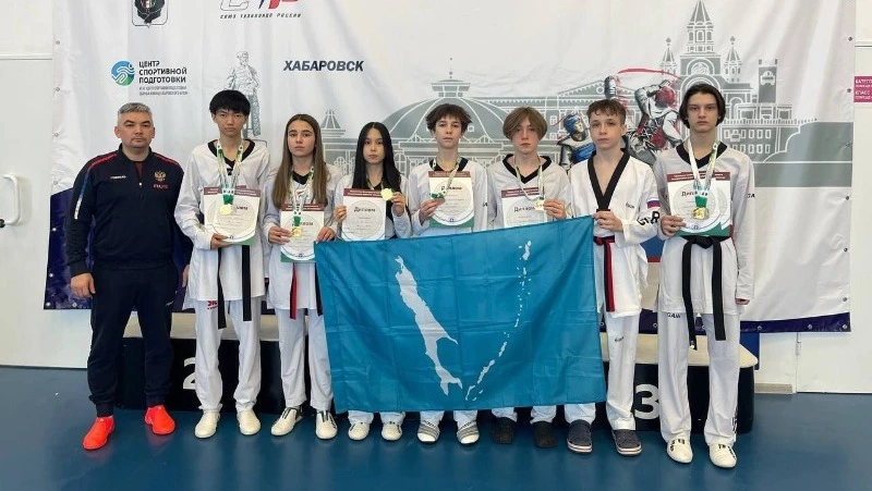 Тхэквондисты из Корсакова завоевали восемь медалей чемпионата и первенства Дальнего Востока