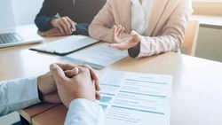 Специалистов дефицитных профессий из других регионов страны трудоустроят на Сахалине