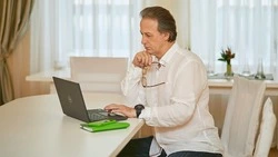 Доля офлайн-платежей за мобильную связь достигла исторического минимума