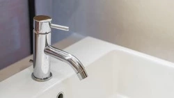 Горячую воду отключат на трех улицах Южно-Сахалинска 28 июня