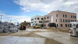 Строительство новой поликлиники в Хомутово на 530 пациентов завершат в начале 2026 года