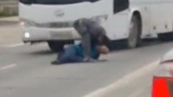 Новое видео страшного ДТП с пострадавшим на улице Сахалинской опубликовали в соцсетях