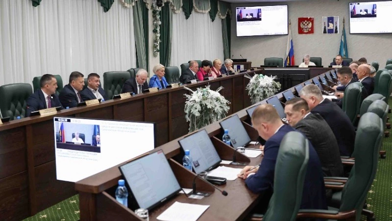 Закон о штрафах за неоплаченную парковку приняли в Сахалинской области