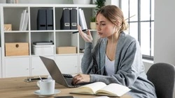 За пять лет количество вакансий с «удаленкой» выросло в Сахалинской области в три раза