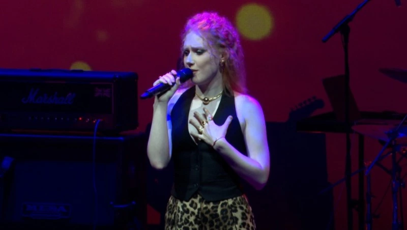 Инструментальный драйв студвесны: школьники и студенты зажгли на сцене как профи - Центр внимания 07.04.26