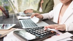 Средняя зарплата на Сахалине заняла второе место среди регионов ДФО