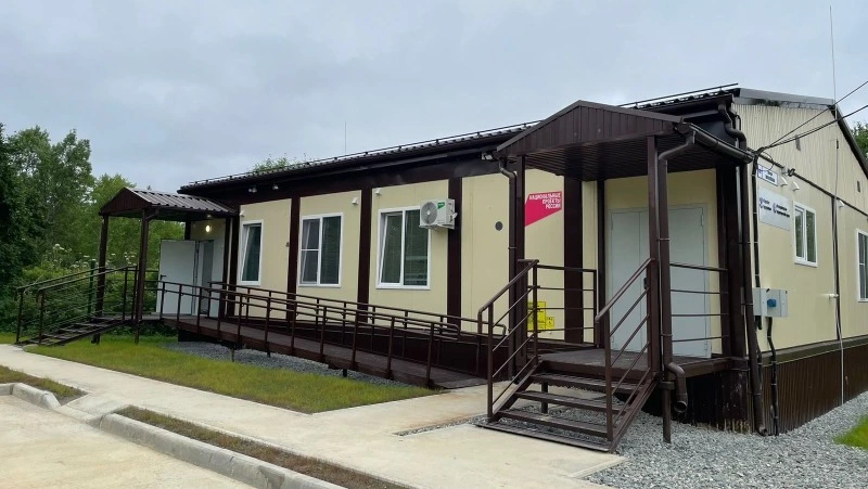 Долгожданное открытие — новый современный ФАП начал работу в селе Корсаковского округа