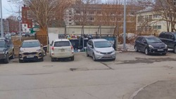 Штрафы за парковку у мусорных площадок хотят ввести на Сахалине