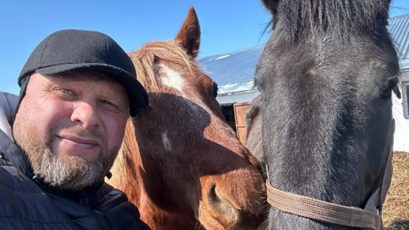  Семья фермеров из Углегорского района получила землю по программе «Гектар» 