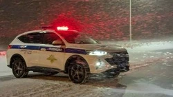 На юге Сахалина ввели ограничения на движение транспорта еще на двух дорожных участках