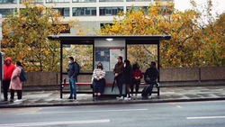 «Карманы в городе запрещены»: урбанист рассказал о правилах автобусных остановок 