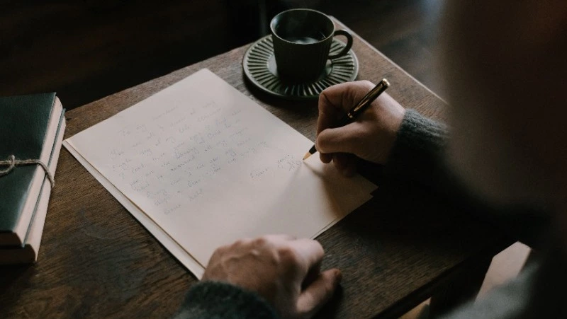 Сахалинцам предложили написать письма военным на Украине