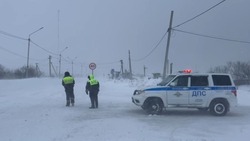 Троих водителей, не пропустивших пешеходов на переходе, оштрафовали на Сахалине и Курилах 13 марта