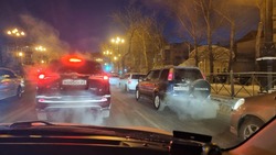 В первый рабочий день года Южно-Сахалинск сковали огромные пробки