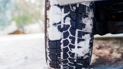С 1 декабря водителей смогут привлекать к ответственности за летнюю резину