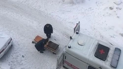 Жильцов дома в Холмске, где лопнула труба с кипятком, расселят уже весной