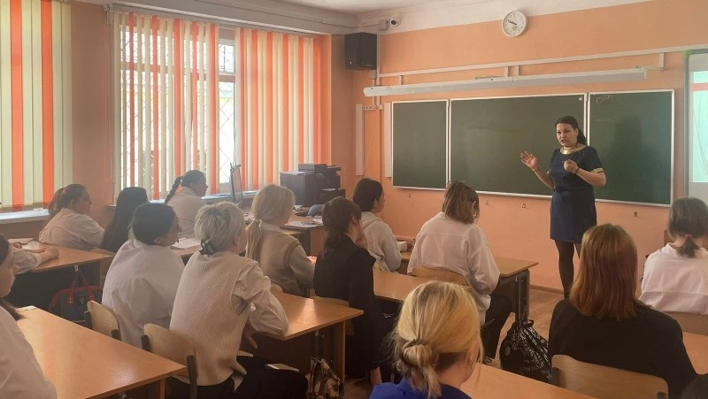 Медики провели для школьников Сахалина уроки полового просвещения