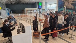 Судебные приставы выдворили с Сахалина 10 незаконных мигрантов