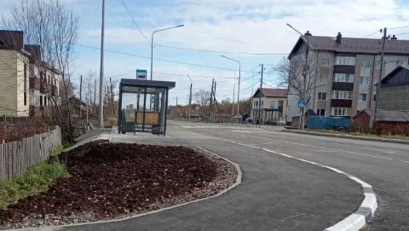 Новые остановки установили на отремонтированном участке Долинск — Быков