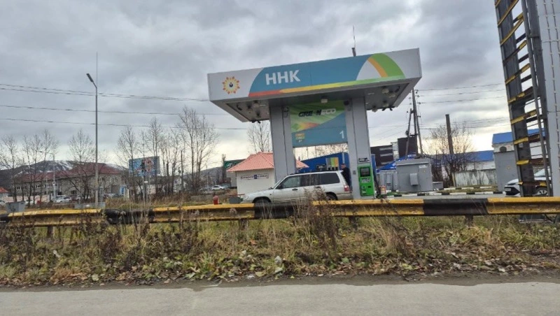 На Сахалине ищут способы сократить очереди на автозаправках