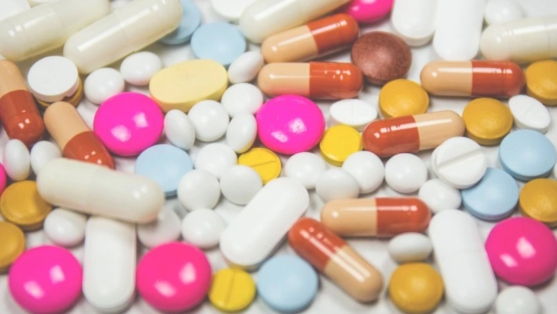Аналоги зарубежных лекарств начали искать в России