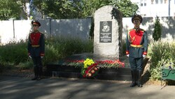 За ВДВ! Сахалинские десантники почтили память погибшего соратника