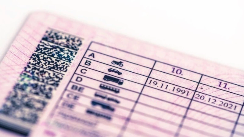 Минцифры подготовило проект о приравнивании электронных прав россиян к физическим