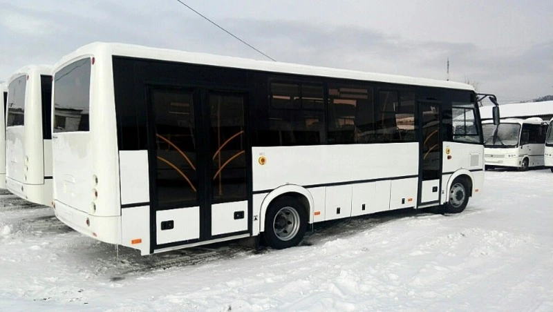 Движение общественного транспорта ограничили на трассе между Томари и Красногорском