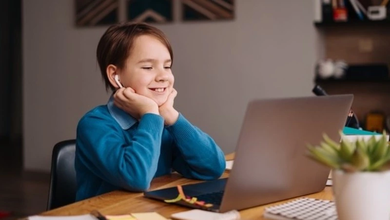 Стало известно, какие регионы России закрыли школы из-за коронавируса