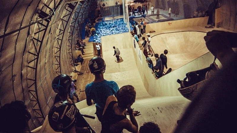 Экстремалов со всей России собрали для поддержки строительства скейт-парка на Сахалине