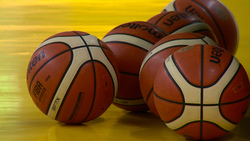 Сахалинский баскетбольный клуб «Восток-65» раздал деньги за сгоревшие абонементы
