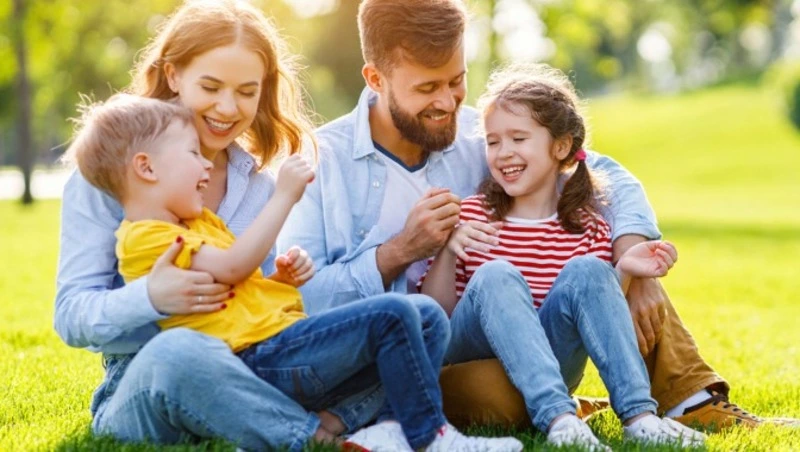 Жителям Сахалинской области досрочно выплатят детские пособия за август