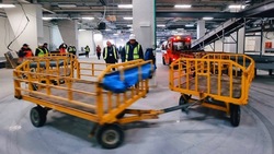 В новом аэровокзале Южно-Сахалинска проверили технику обработки багажа   