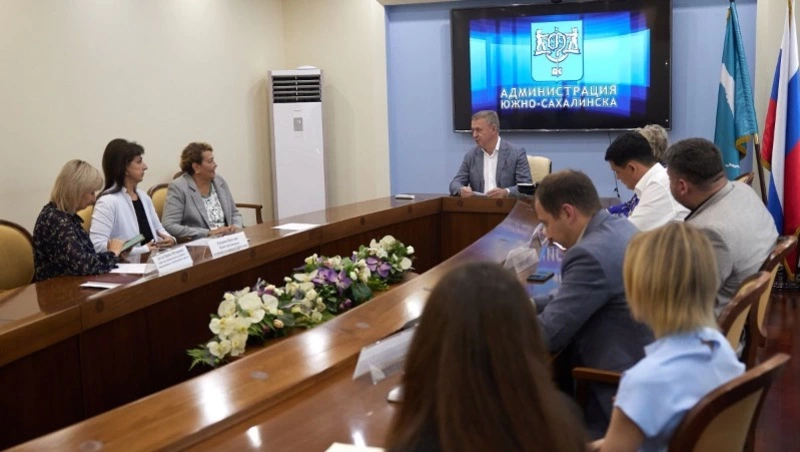 В зоне особого внимания: мэрия Южно-Сахалинска поддерживает семьи участников СВО