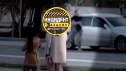 Компании мужчин на двух машинах жестоко подрались в центре Южно-Сахалинска