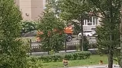 На Сахалине в дождь начали поливать газоны