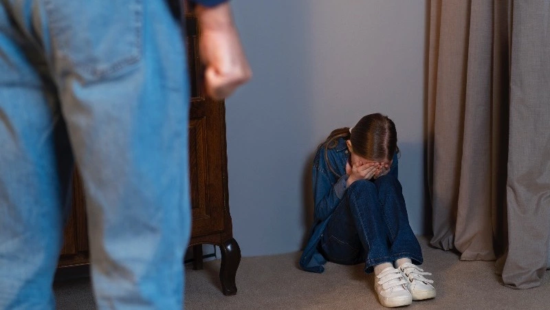 Путин подписал закон об увеличении штрафа за плохое воспитание детей до 2 тысяч рублей