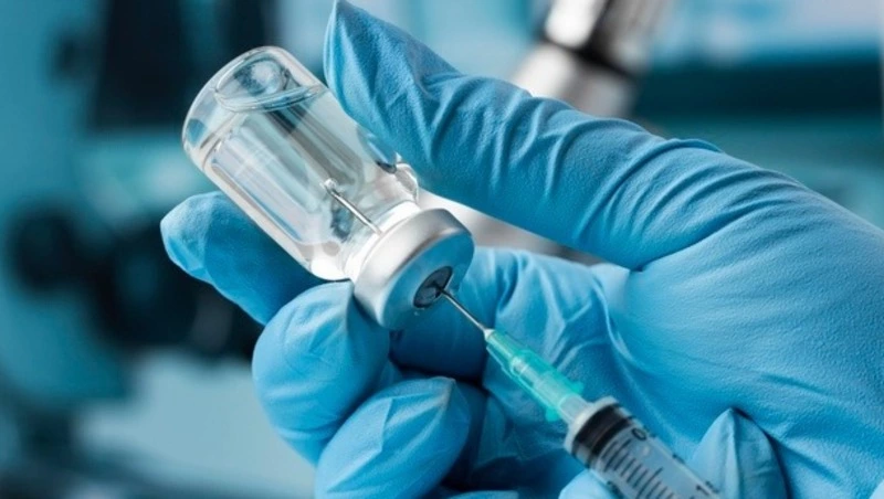 Не пользуется спросом: Минздрав приостановил выпуск одной вакцины от коронавируса