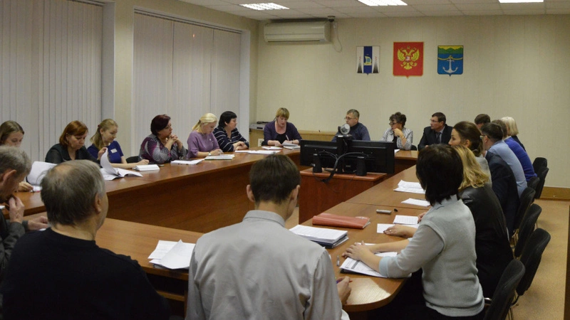 Холмчане обсудили на публичных слушаниях бюджет 2018 года