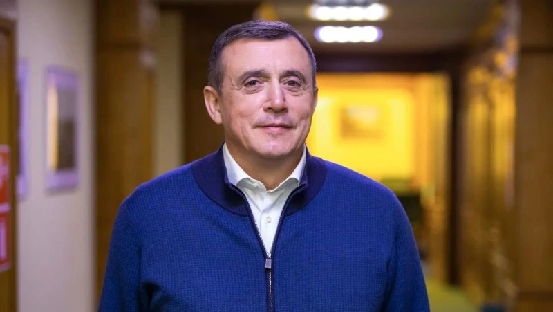 Губернатор Валерий Лимаренко поздравил жителей с Днем флага Сахалинской области