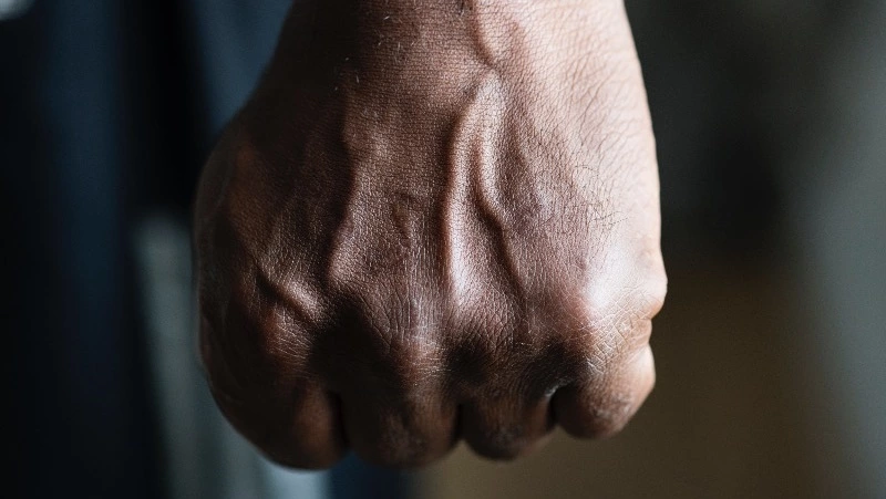 Пенсионер из Пензы возмутился из-за цены на алкоголь и избил продавца