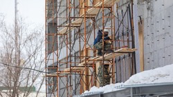 Монтаж каркаса здания новой школы искусств завершили в Луговом 