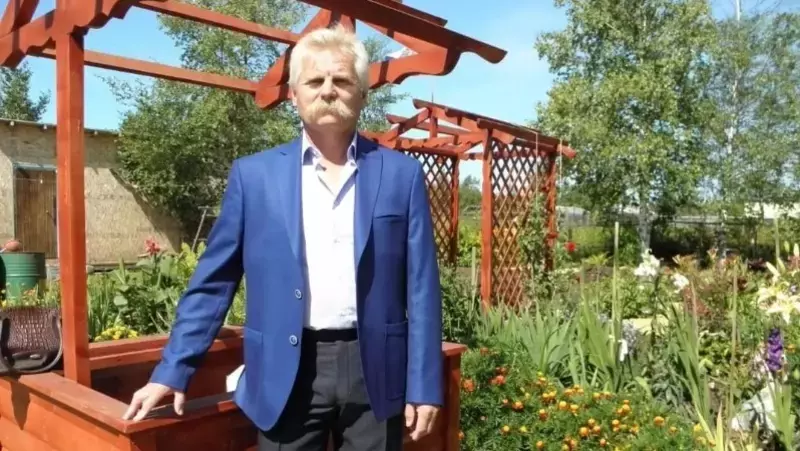 Дачник со стажем Владимир Казаков поделился с сахалинцами секретами выращивания рассады томатов