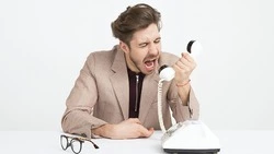 Мужчина погасил миллионный долг после неудачной попытки продать квартиру на Сахалине