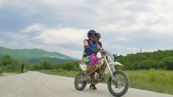 Экстремальное путешествие по Сахалину! На водопад Хомутовский на эндуро мотоцикле!