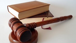  Суд прекратил уголовное дело против неплательщика алиментов из Долинска
