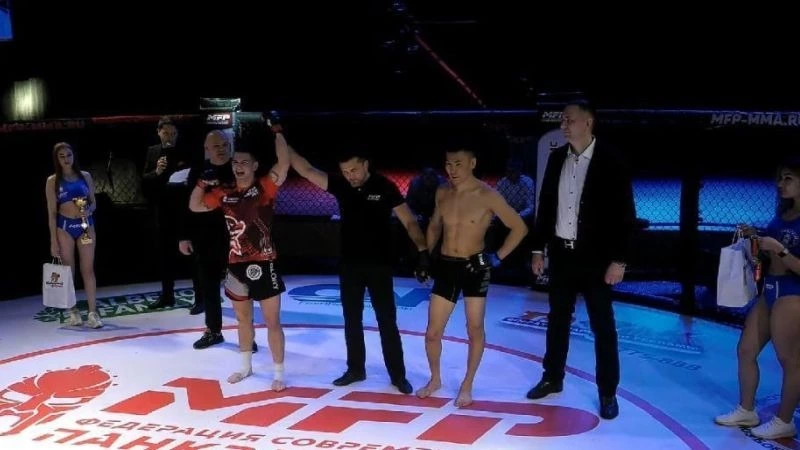 Сахалинцы взяли два золота на всероссийских соревнованиях по панкратиону